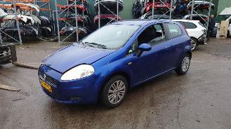 Uttjänta bilar auto Fiat Grande Punto 2008 1.4i 350A1 Blauw 599/A onderdelen 2008/3