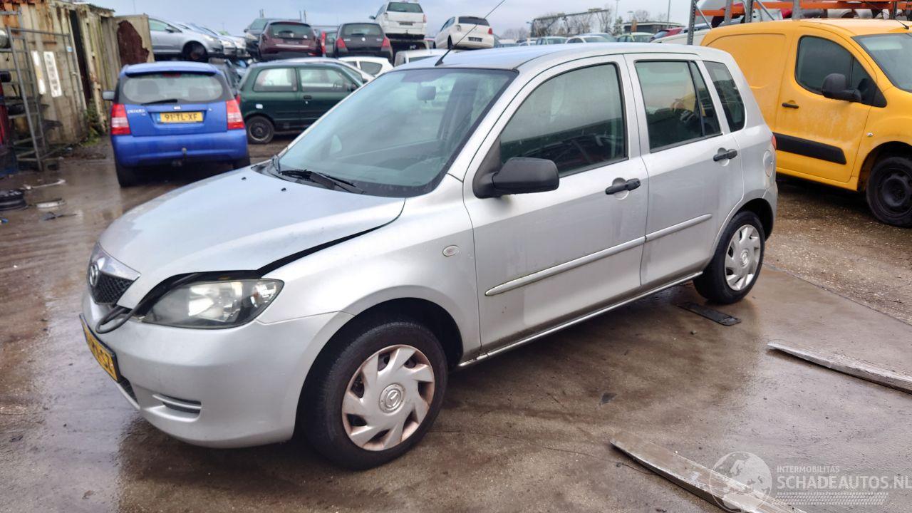 Mazda 2 2005 1.4 16v FXJA Grijs onderdelen