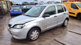 Purkuautot passenger cars Mazda 2 2005 1.4 16v FXJA Grijs onderdelen 2005/10