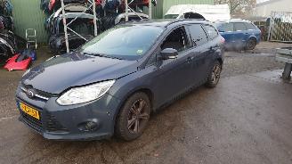 Vrakbiler auto Ford Focus 3 2013 1.0 Ecoboost M1DA Grijs Midnicht Sky onderdelen 2013/5