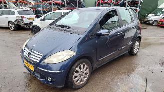 Uttjänta bilar auto Mercedes A-klasse W169 A180CDI 640940 Blauw 375 onderdelen 2005/3