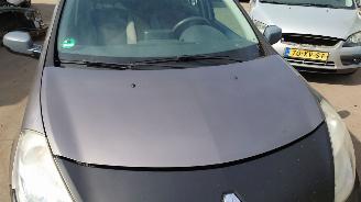 Renault Clio 2 2010 1.2 16v D4F Grijs TEKNG onderdelen picture 6
