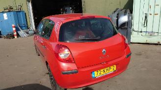 Renault Clio 2 2008 1.2 16v D4F740 JH3128 Rood TED75 onderdelen picture 3