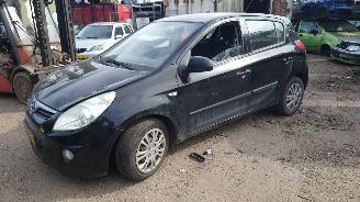  Hyundai I-20 2010 1.4 16v G4FA Zwart FR onderdelen 2010/5