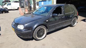 Dezmembrări autoturisme Volkswagen Golf 4 2002 1.4 16v AXP DUW Zwart LC9Z onderdelen 2002/11