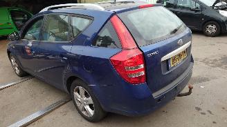 Kia Ceed 2008 1.6CRDi D4FBF Blauw A8 onderdelen picture 4