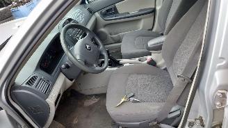 Kia Cerato 2007 1.6 16v G4ED Grijs onderdelen picture 12