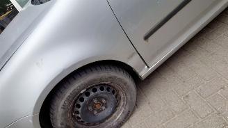 Volkswagen Golf 5 2007 1.6 FSi BLF Grijs LA7W onderdelen picture 2