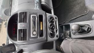 Suzuki Ignis 2004 1.3 16v M13A Rood ZR8 onderdelen picture 17