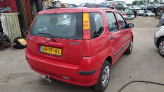 Suzuki Ignis 2004 1.3 16v M13A Rood ZR8 onderdelen picture 4