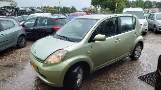 Uttjänta bilar auto Daihatsu Sirion M300 2006 1.0 12v 1KRFE Groen G40 onderdelen 2006/4