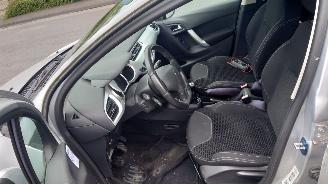 Citroën C3 2010 1.4 VTi 8FP Grijs EZR onderdelen picture 15