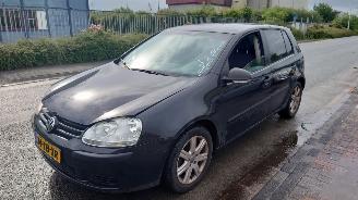 Purkuautot passenger cars Volkswagen Golf 5 2006 1.6 FSi BLF HBM Zwart LC9Z onderdelen 2006/7