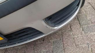 Fiat Punto 2005 1.2i 188A4 Grijs 647 onderdelen picture 10