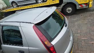 Fiat Punto 2005 1.2i 188A4 Grijs 647 onderdelen picture 5