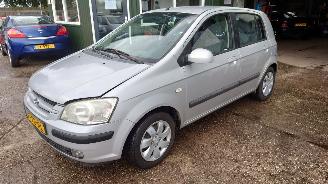 Uttjänta bilar auto Hyundai Getz 2004 1.3 12v G4EA Grijs onderdelen 2004/5