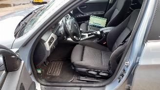 BMW 3-serie E91 2006 318i N46B20B Grijs A34 onderdelen picture 15