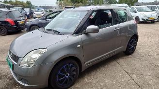 Uttjänta bilar auto Suzuki Swift 2007 1.3 16v M13A Grijs ZCD onderdelen 2007/9
