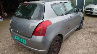 Suzuki Swift 2007 1.3 16v M13A Grijs ZCD onderdelen picture 5