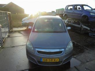 Vrakbiler auto Opel Zafira Zafira (M75), MPV, 2005 / 2015 1.6 16V 2005/11