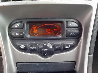 Peugeot 307 307 (3A/C/D), Hatchback, 2000 / 2009 2.0 16V picture 15