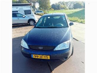 Vrakbiler auto Ford Mondeo Mondeo III, Sedan, 2000 / 2007 1.8 16V 2002/3
