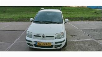 Vrakbiler auto Fiat Panda Panda (169), Hatchback, 2003 / 2013 1.2, Classic 2010/5