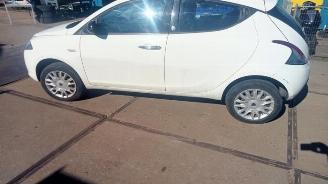 Lancia Ypsilon Ypsilon (312), Hatchback, 2011 0.9 TwinAir 85 picture 2
