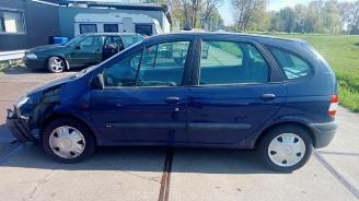 Renault Mégane Scénic Scenic I (JA), MPV, 1999 / 2003 1.4 16V picture 2