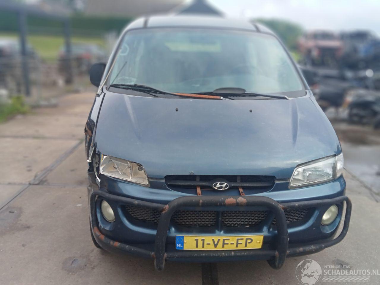 Hyundai H-200 