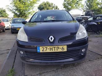 Vrakbiler auto Renault Clio Clio III (BR/CR), Hatchback, 2005 / 2014 1.2 16V TCe 100 2009/3