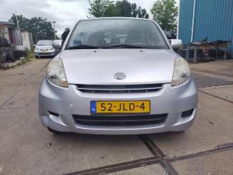 Vrakbiler auto Daihatsu Sirion Sirion 2 (M3), Hatchback, 2005 1.0 12V DVVT 2009/6