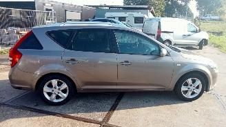 Kia Cee d  picture 3