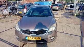 disassembly passenger cars Kia Cee d Cee'd Sporty Wagon (EDF), Combi, 2007 / 2012 1.6 CVVT 16V 2009/11
