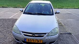 Voiture accidenté Opel Corsa -C 2006/9