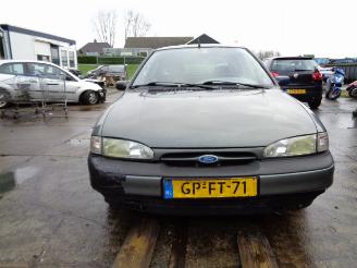  Ford Mondeo Mondeo I Hatchback 1.8i 16V (U9) (RKA) [85kW]  (02-1993/08-1996) 1993/6