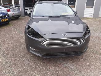 Ford Focus focus 1.5 turbo ecoboost 38000km 2018 onderschade motor beschadigd picture 2