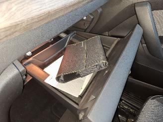 Renault Kangoo 1300 tce Luxe  5persoons 27000km rijdend incl btw NL kenteken picture 11