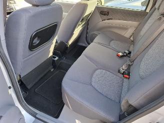 Hyundai Matrix matrix 1.6   119000km airco picture 14