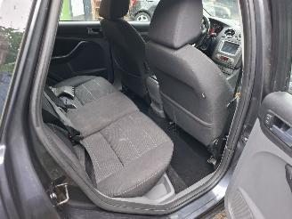 Ford Focus 1.8 16v  reservation poland titanium 176000km inruiler 2250 picture 8