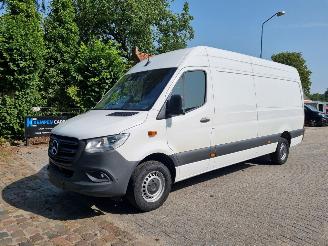 krockskadad bil auto Mercedes Sprinter 317 CDI Maxi Navi Mbux Stoelverw 2022/12