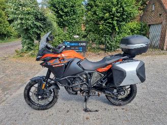 Schade motor KTM  1090 Adventure L Garmin Koffers Handvatverw. 2018/6