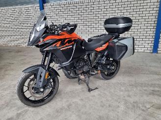 Schade motor KTM  1090 Adventure L Garmin Koffers Handvatverw. 2018/7