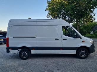 Mercedes Sprinter 317 CDI Navi Mbux Stoelverw picture 6
