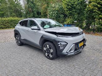 krockskadad bil auto Hyundai Kona Hybrid Led Navi Stoelverw 2025/5