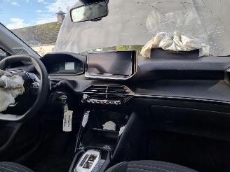 Peugeot 208 1.2 Hybrid Aut. Navi Stoelverw picture 14