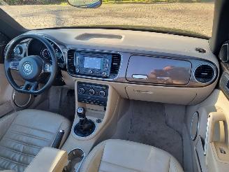 Volkswagen Beetle Cabrio 2.0 TDI 103 KW Stoelver Navi Xenon picture 10