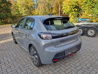 Peugeot 208 1.2 Aut. Navi Stoelverw picture 3