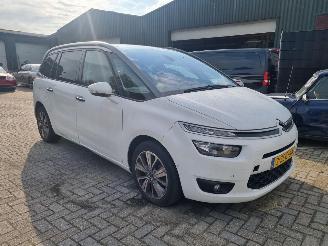 damaged passenger cars Citroën Grand C4 Picasso e-HDi 115 Aut. 7 Stoelen Pano 2015/5
