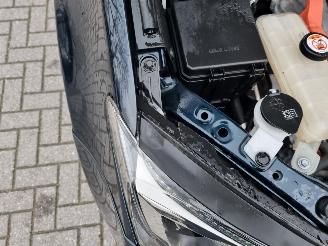 Toyota Rav-4 2.5 Hybrid 2WD Dynamic picture 13